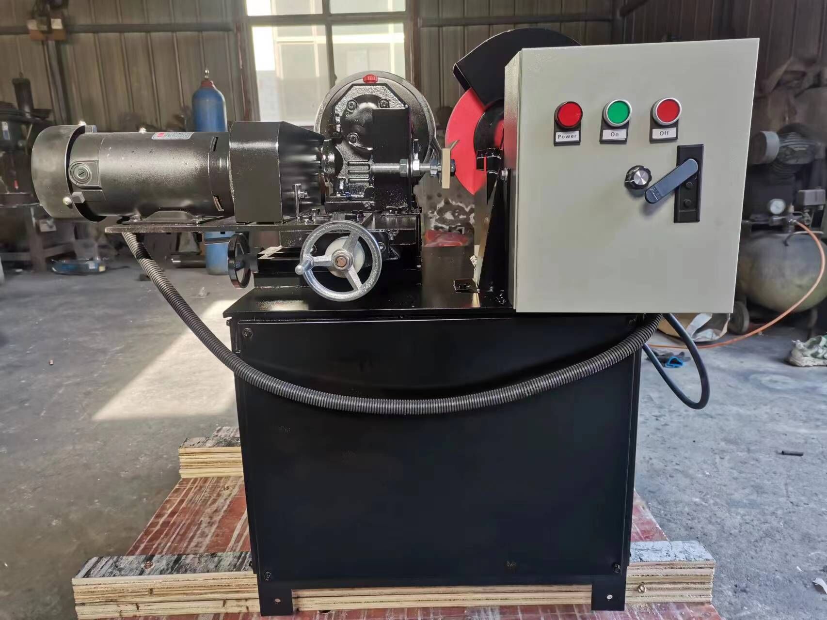 Flexible Shower Hose Polishing Machine Soft Tube Buffing Grinding