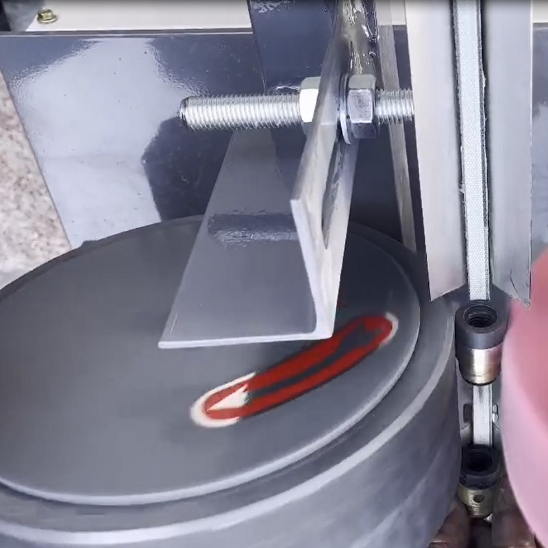 Conical tube polishing machine