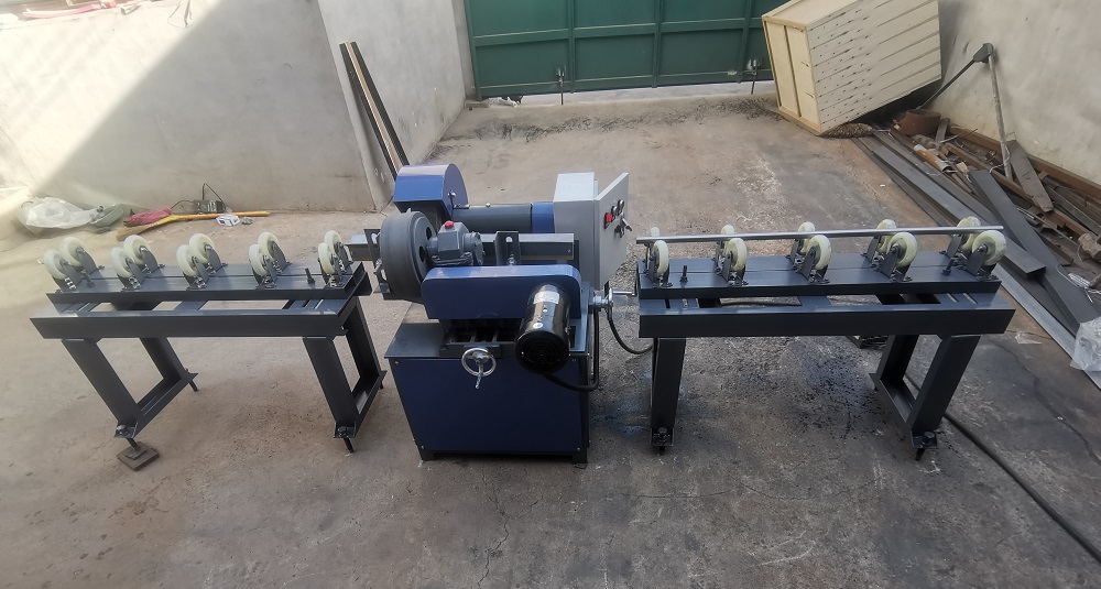 Automatic Pipe Polishing Machine With Pipe Stands