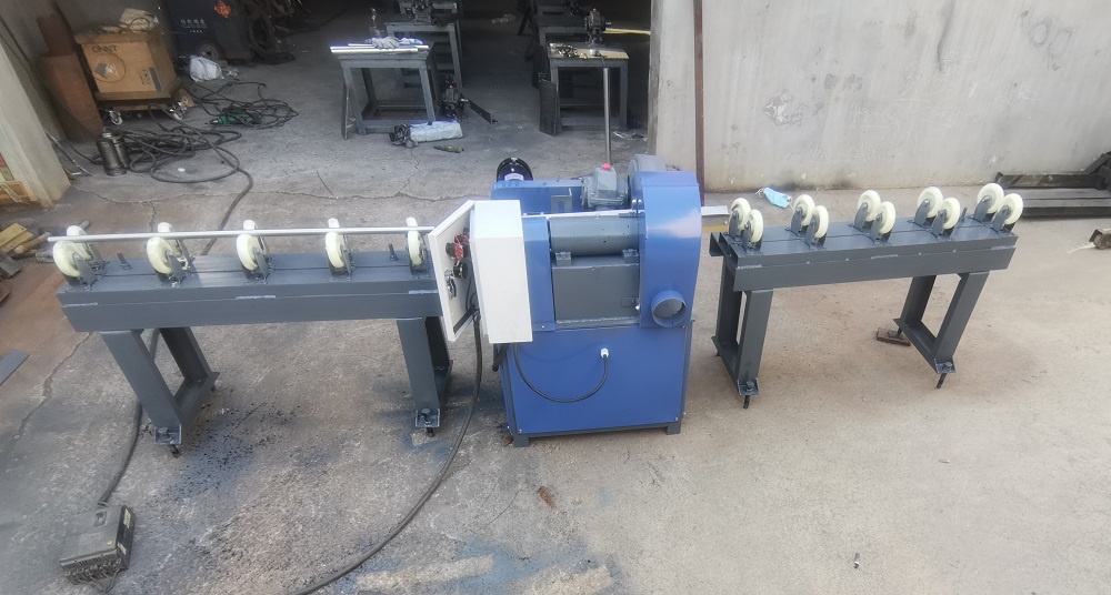 Automatic Pipe Polishing Machine With Pipe Stands