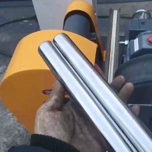 Aluminum pipe polishing equipment