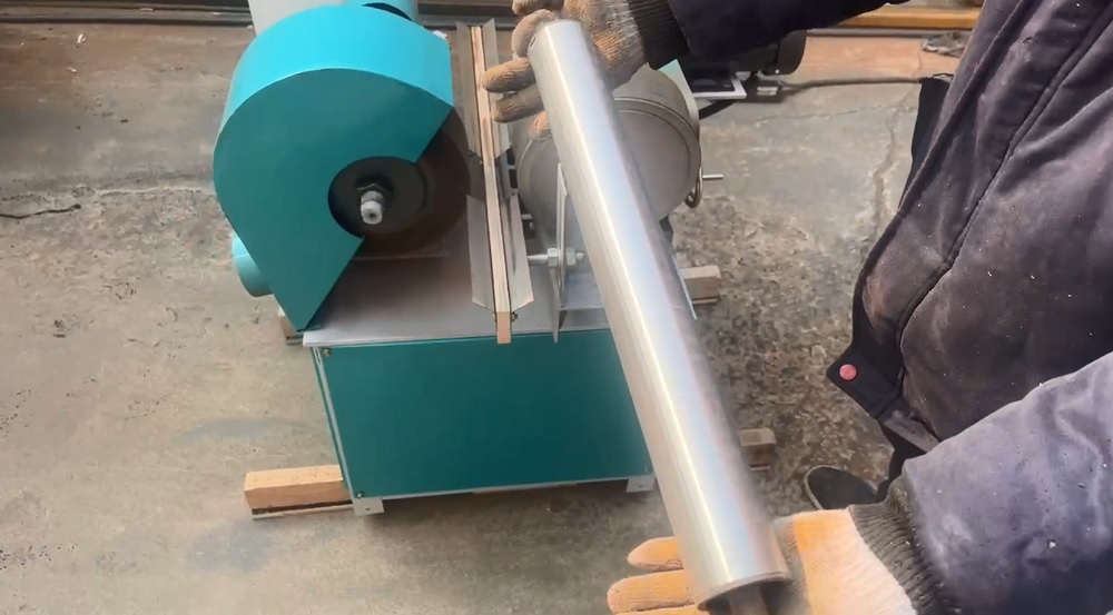 Main shaft polishing machine