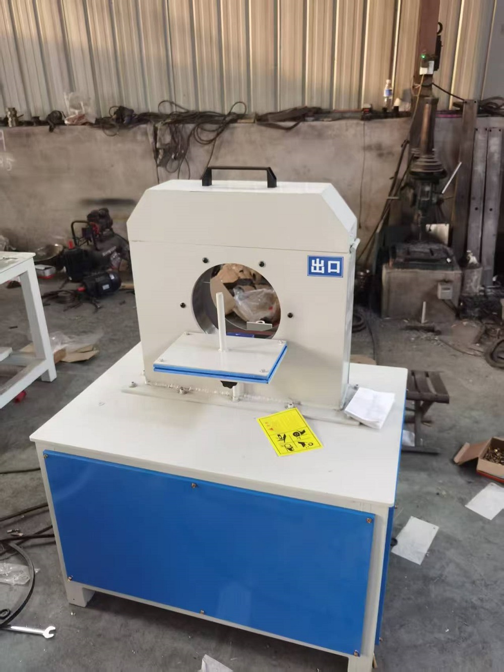 Planetary pipe polishing machine