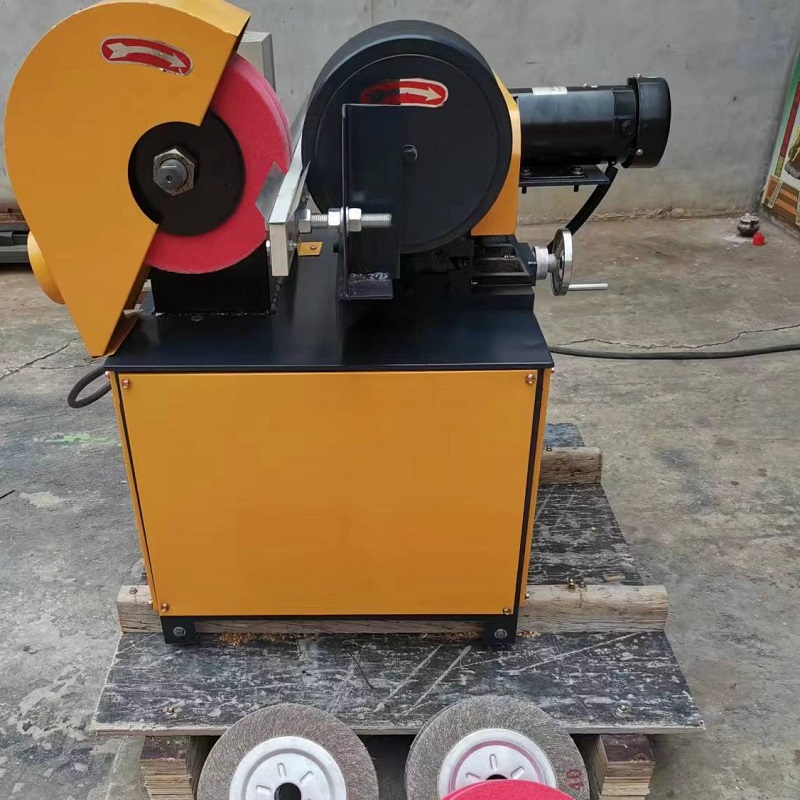 Studs polishing machine