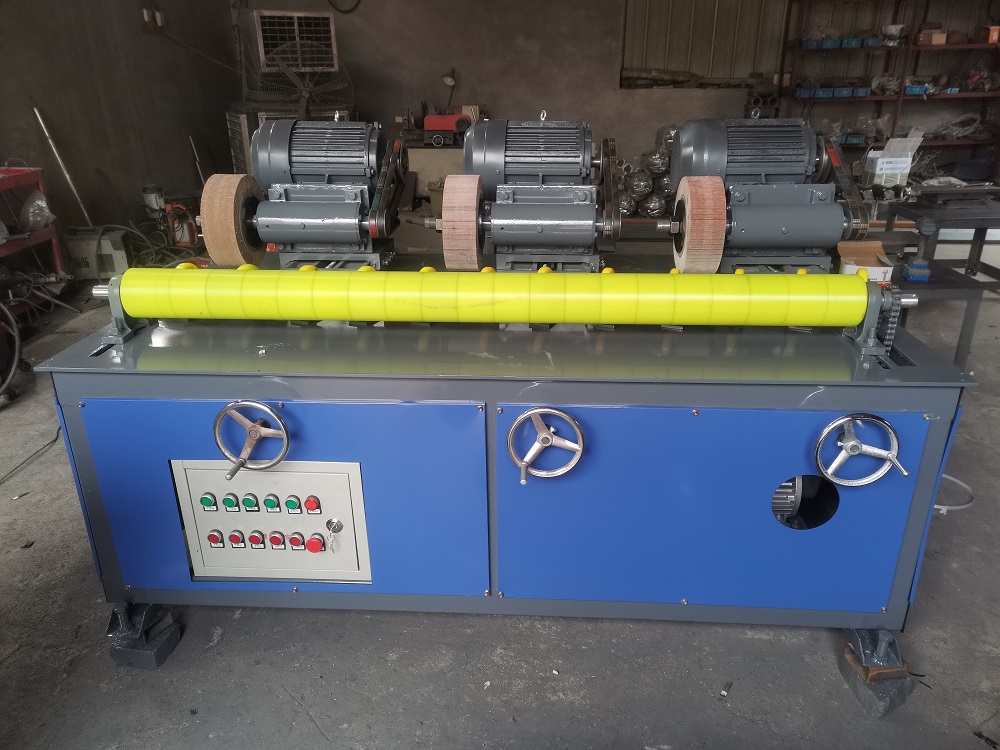 Centerless pipe polishing machine