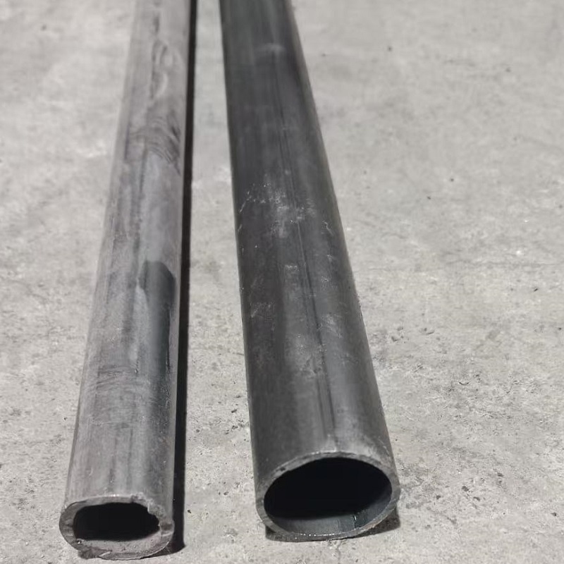 Pipe derusting machine