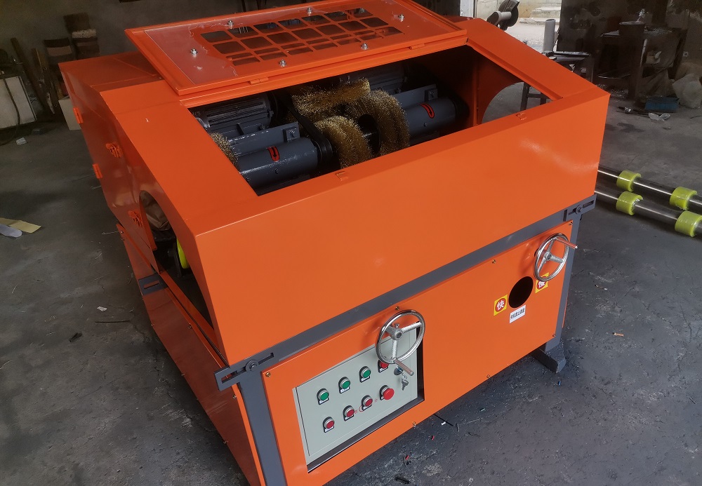No scratch pipe polishing machine