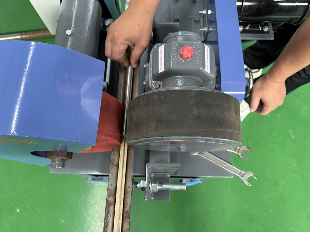 how to use pipe polishing machine